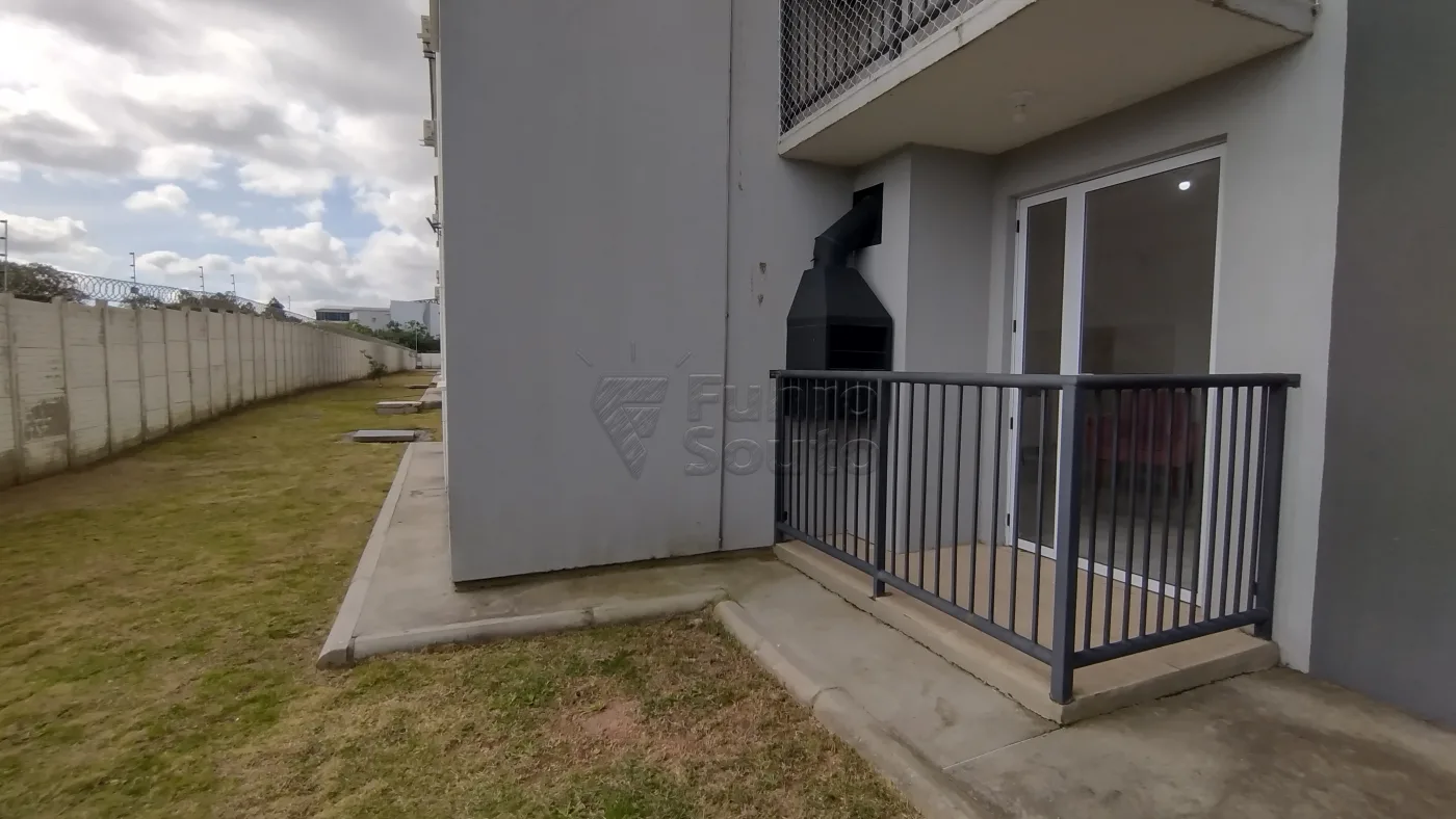 Comprar Apartamento / Padr&atilde;o em Pelotas R$ 195.000,00 - Foto 8