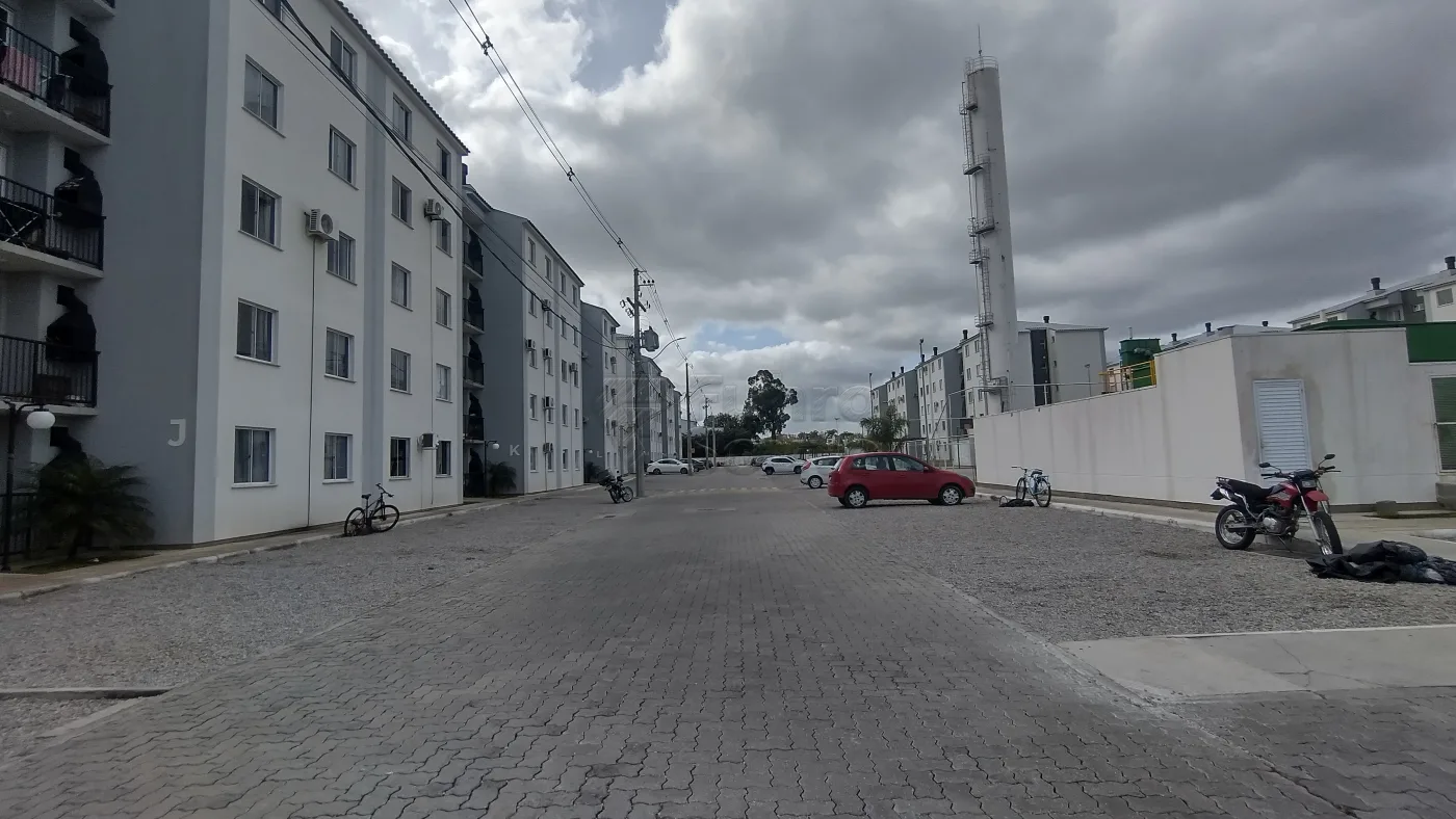 Comprar Apartamento / Padr&atilde;o em Pelotas R$ 195.000,00 - Foto 10