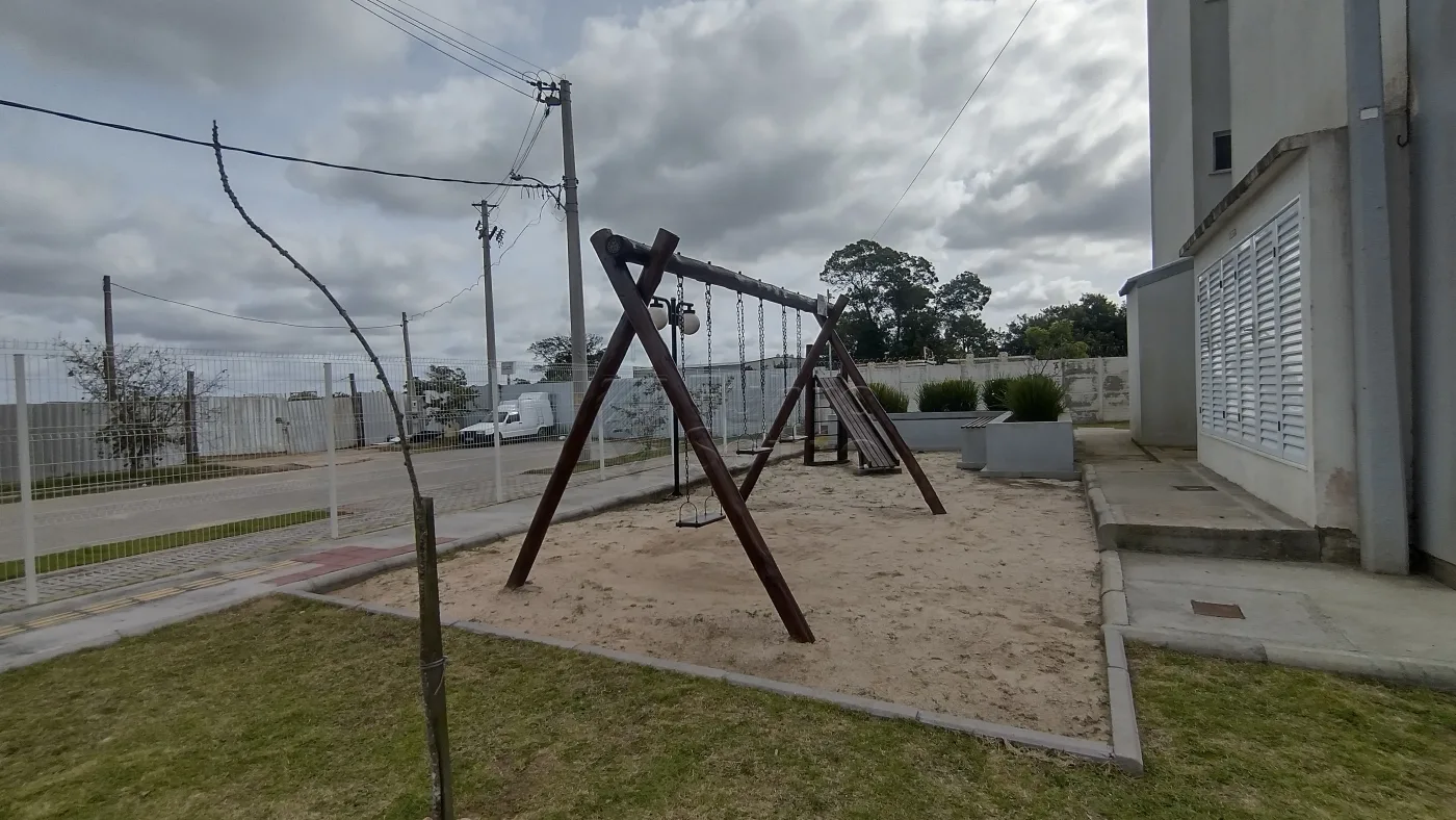 Comprar Apartamento / Padr&atilde;o em Pelotas R$ 195.000,00 - Foto 19
