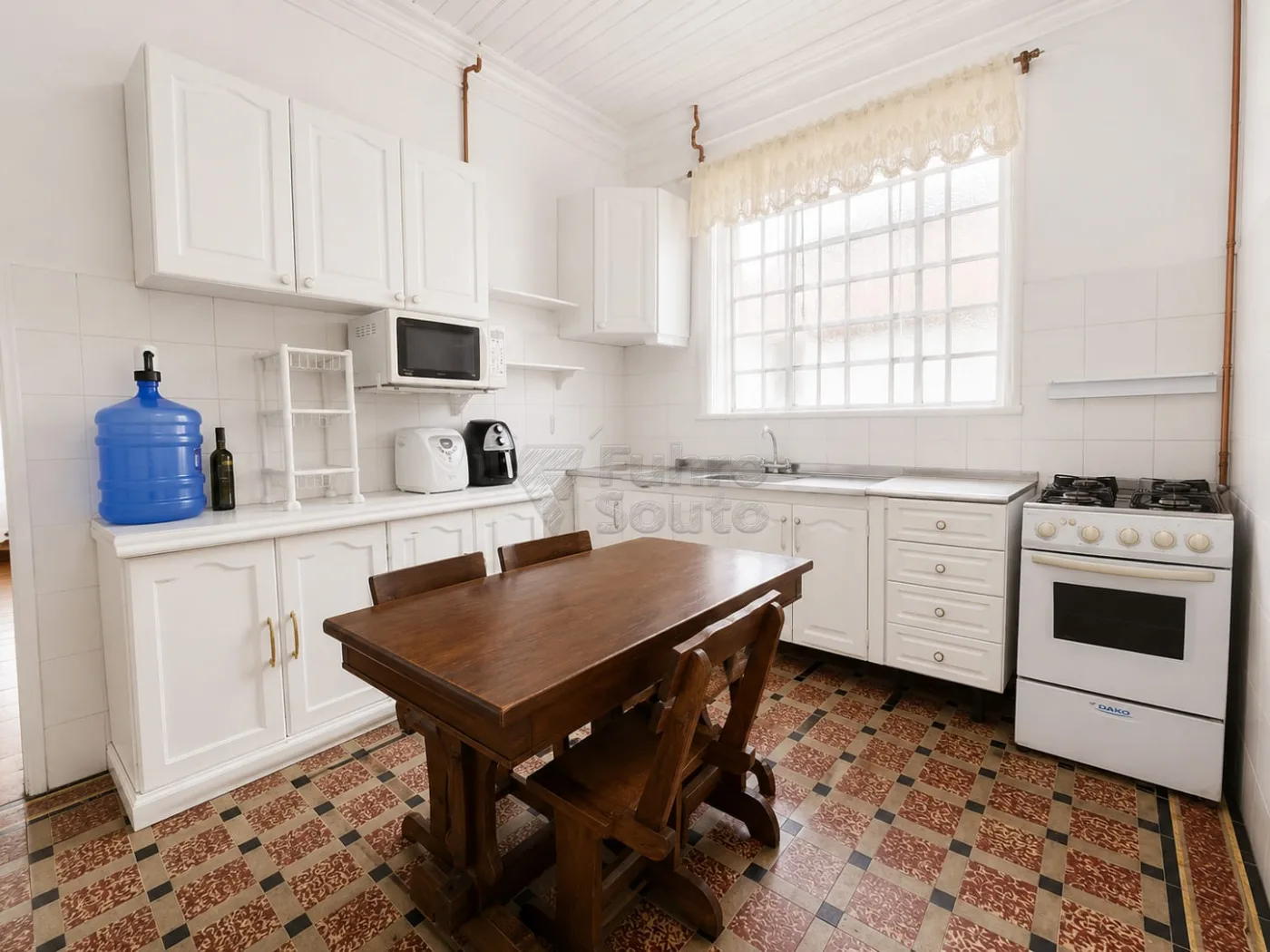Comprar Casa / Padr&atilde;o em Pelotas R$ 390.000,00 - Foto 6