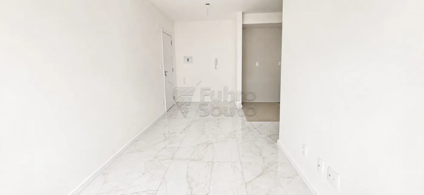 Comprar Apartamento / Padr&atilde;o em Pelotas R$ 240.000,00 - Foto 6