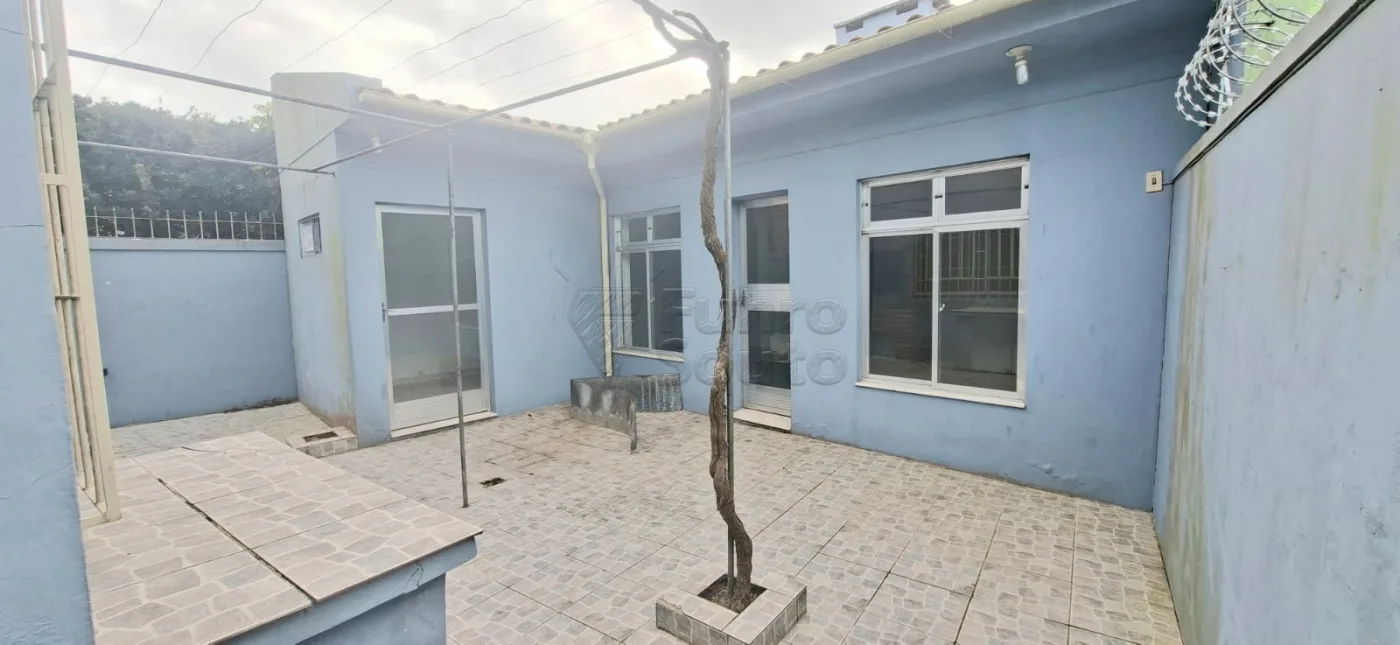 Comprar Casa / Padr&atilde;o em Pelotas R$ 890.000,00 - Foto 29
