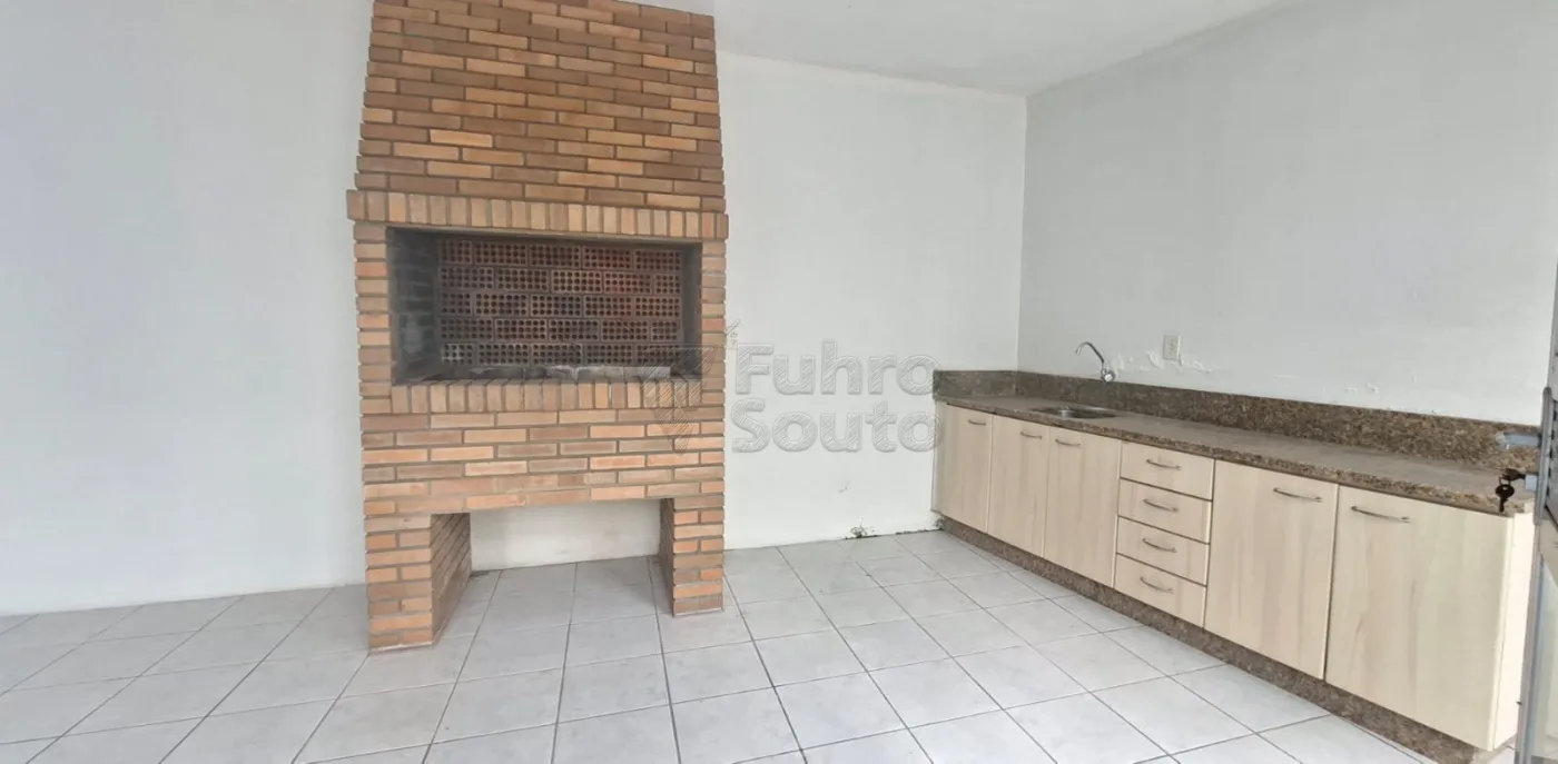Comprar Casa / Padr&atilde;o em Pelotas R$ 890.000,00 - Foto 33