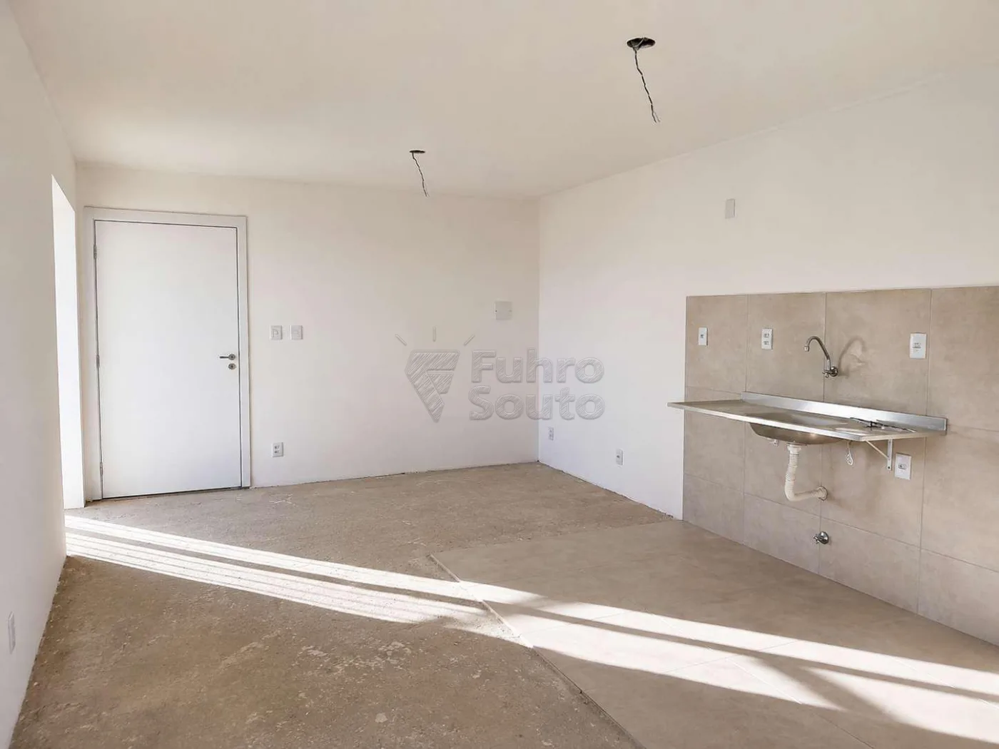 Comprar Apartamento / Padr&atilde;o em Pelotas R$ 140.000,00 - Foto 1