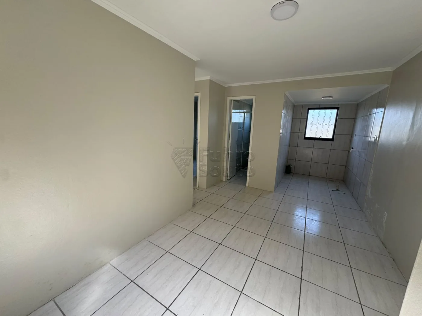 Comprar Apartamento / Padr&atilde;o em Pelotas R$ 124.000,00 - Foto 3
