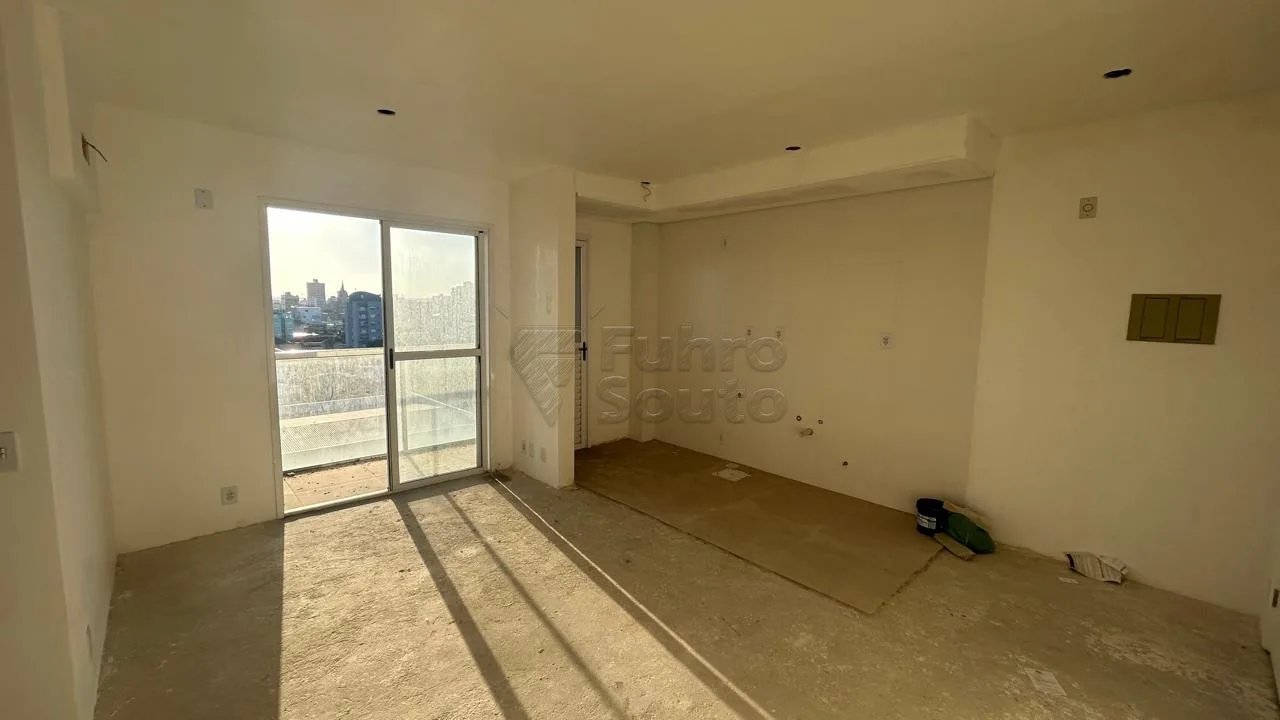 Comprar Apartamento / Padr&atilde;o em Pelotas R$ 300.000,00 - Foto 1