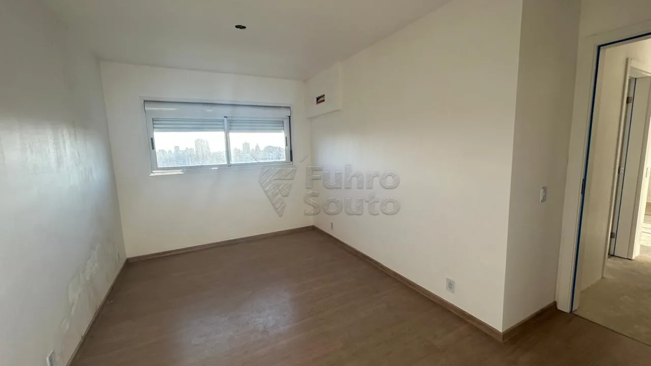 Comprar Apartamento / Padr&atilde;o em Pelotas R$ 300.000,00 - Foto 7