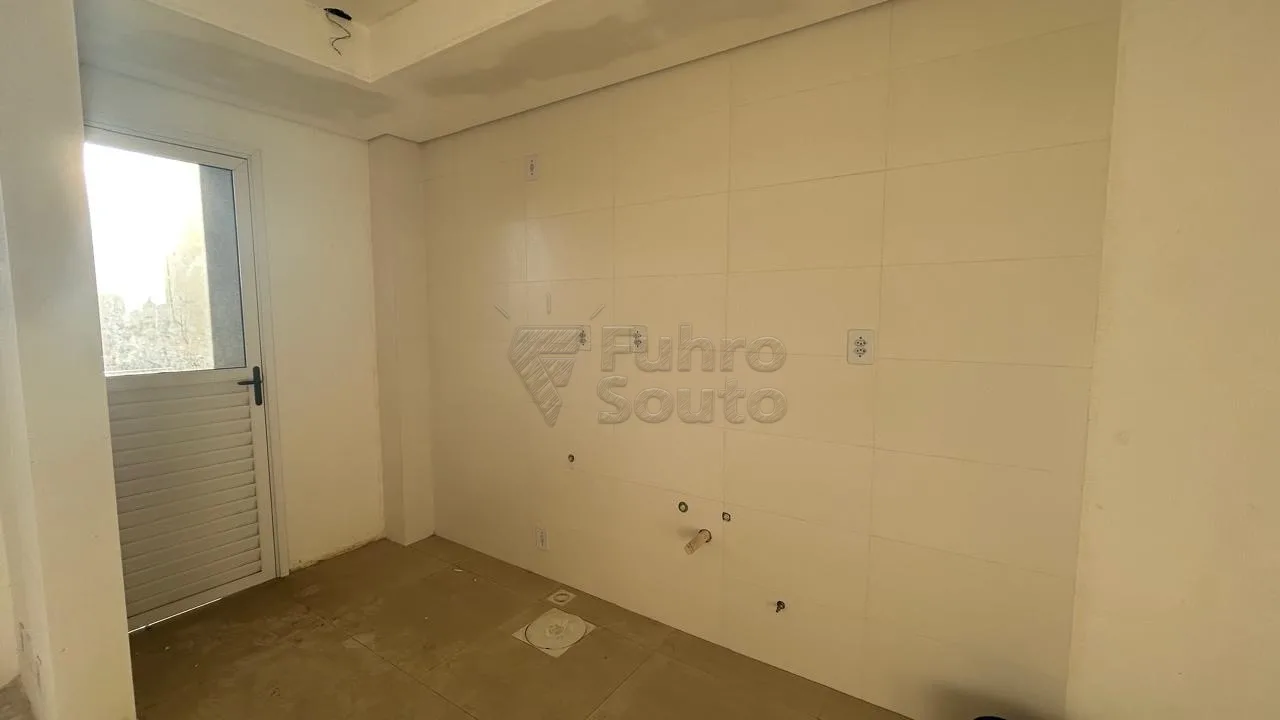 Comprar Apartamento / Padr&atilde;o em Pelotas R$ 300.000,00 - Foto 10