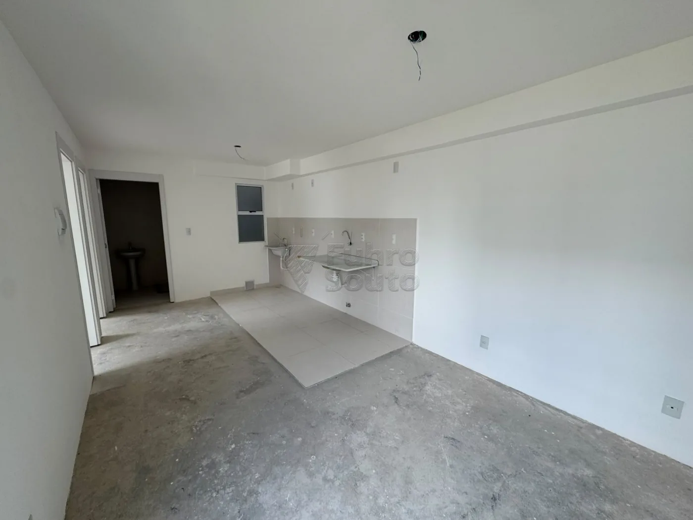 Comprar Apartamento / Padr&atilde;o em Pelotas R$ 180.000,00 - Foto 1