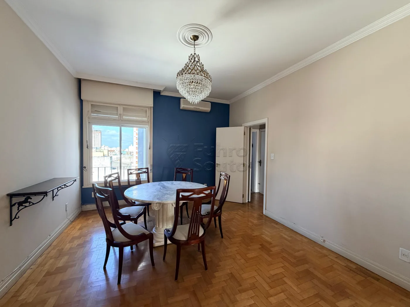 Comprar Apartamento / Padr&atilde;o em Pelotas R$ 530.000,00 - Foto 6