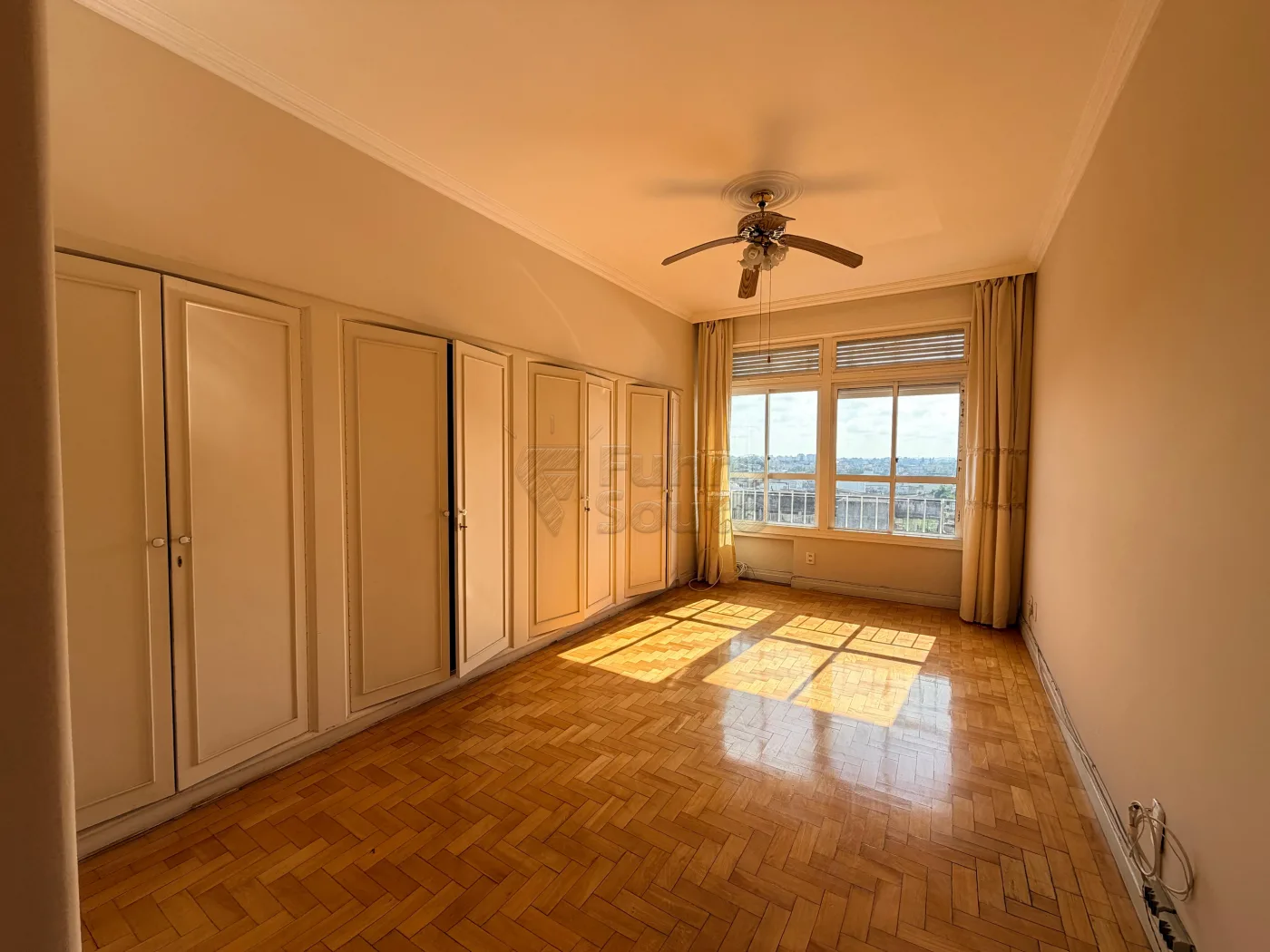 Comprar Apartamento / Padr&atilde;o em Pelotas R$ 530.000,00 - Foto 7