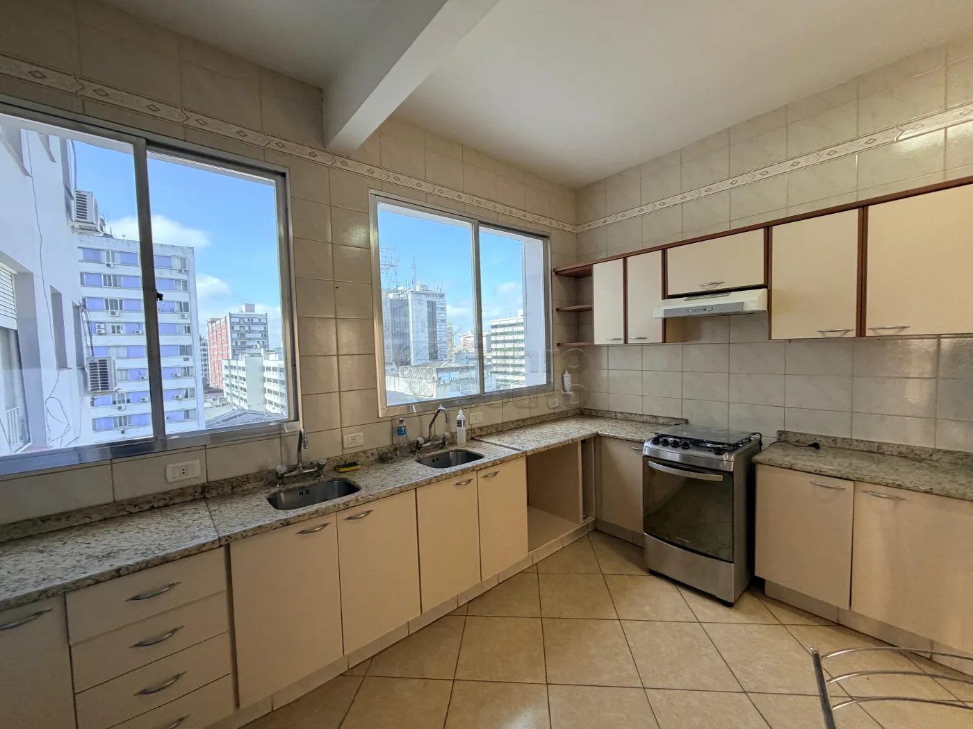 Comprar Apartamento / Padr&atilde;o em Pelotas R$ 530.000,00 - Foto 13