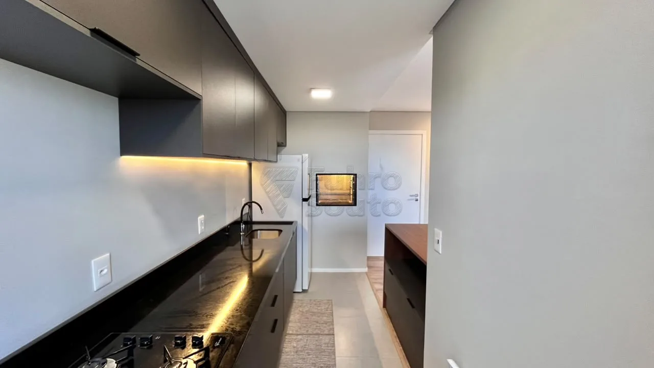 Comprar Apartamento / Padr&atilde;o em Pelotas R$ 395.000,00 - Foto 3