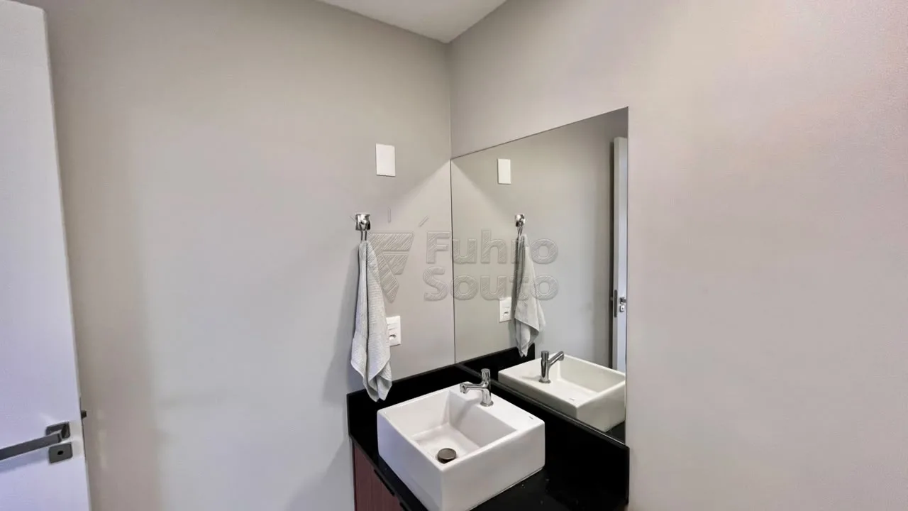 Comprar Apartamento / Padr&atilde;o em Pelotas R$ 395.000,00 - Foto 8