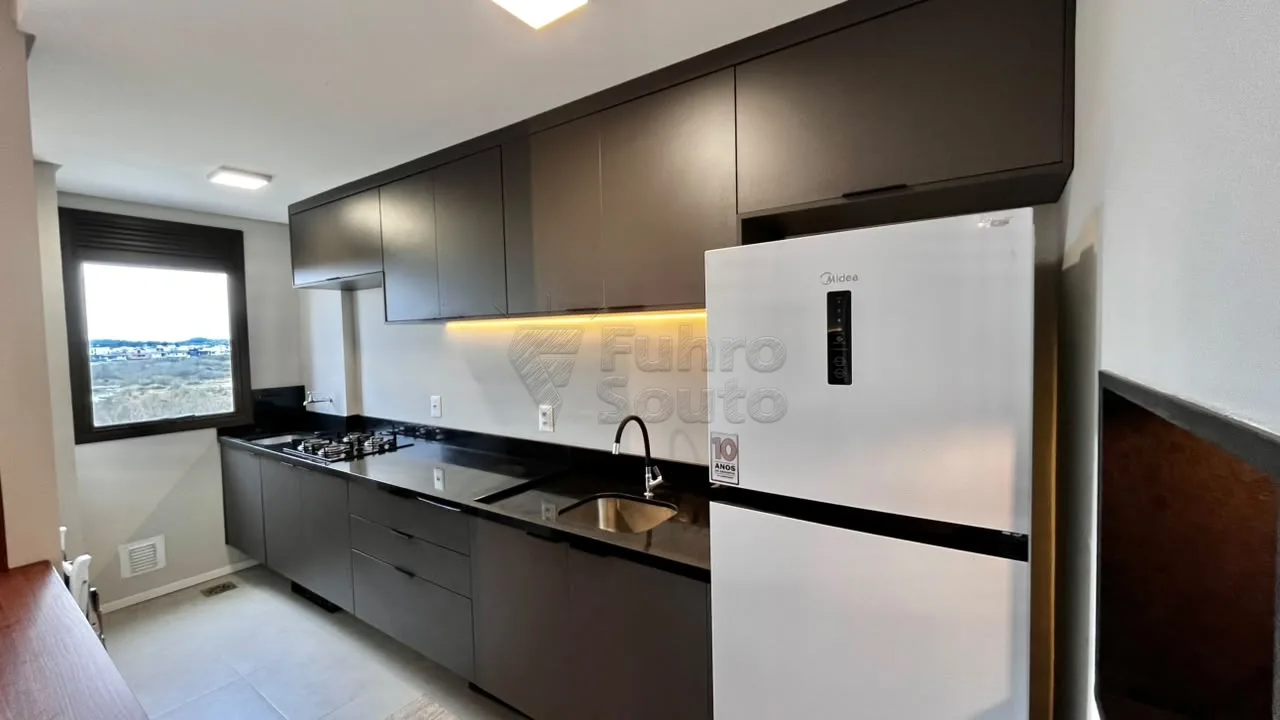 Comprar Apartamento / Padr&atilde;o em Pelotas R$ 395.000,00 - Foto 4