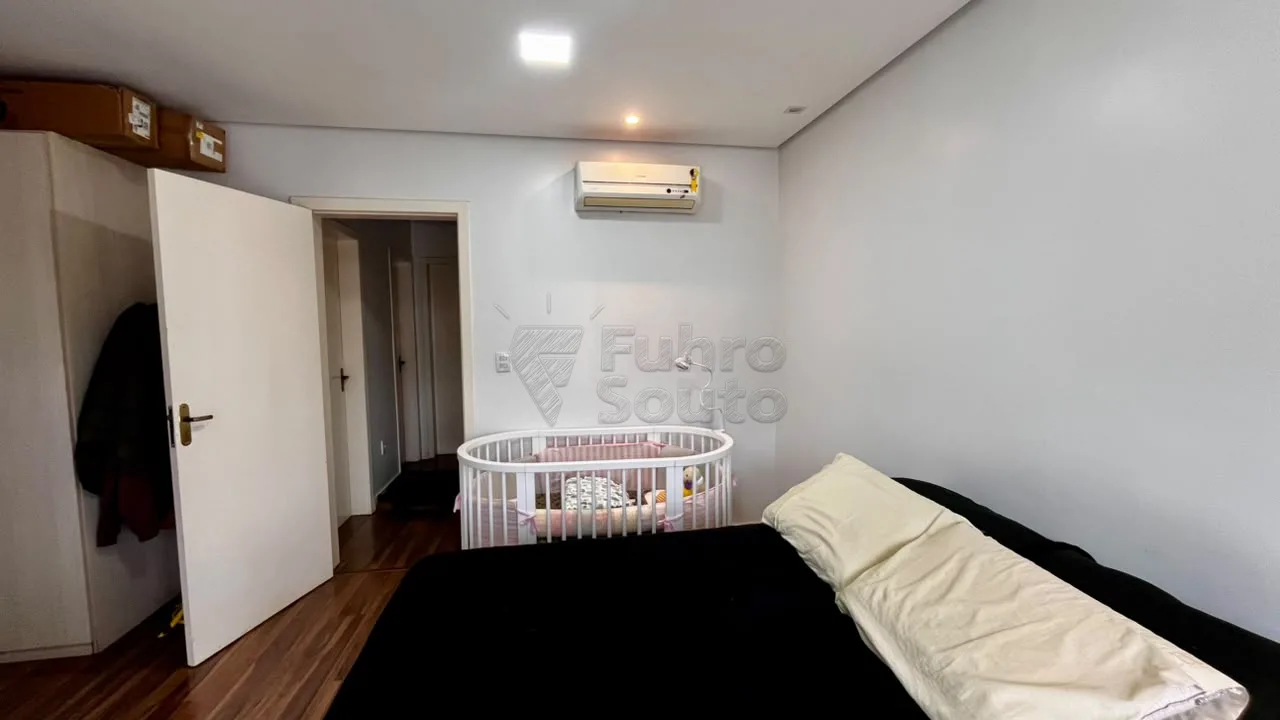 Comprar Casa / Padr&atilde;o em Pelotas R$ 670.000,00 - Foto 8