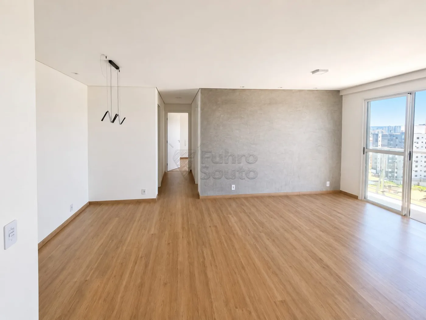 Comprar Apartamento / Padr&atilde;o em Pelotas R$ 360.000,00 - Foto 6