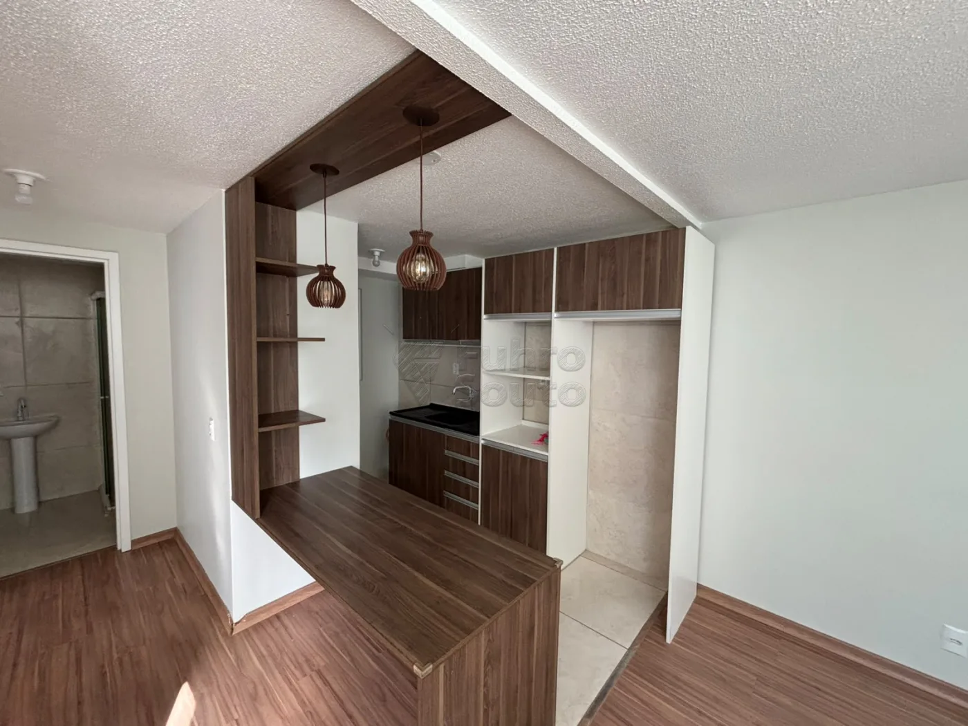 Comprar Apartamento / Padr&atilde;o em Pelotas R$ 160.000,00 - Foto 2