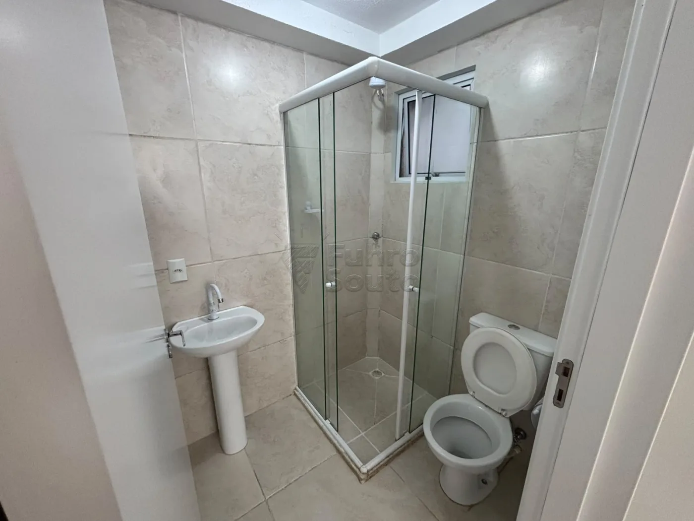 Comprar Apartamento / Padr&atilde;o em Pelotas R$ 160.000,00 - Foto 9