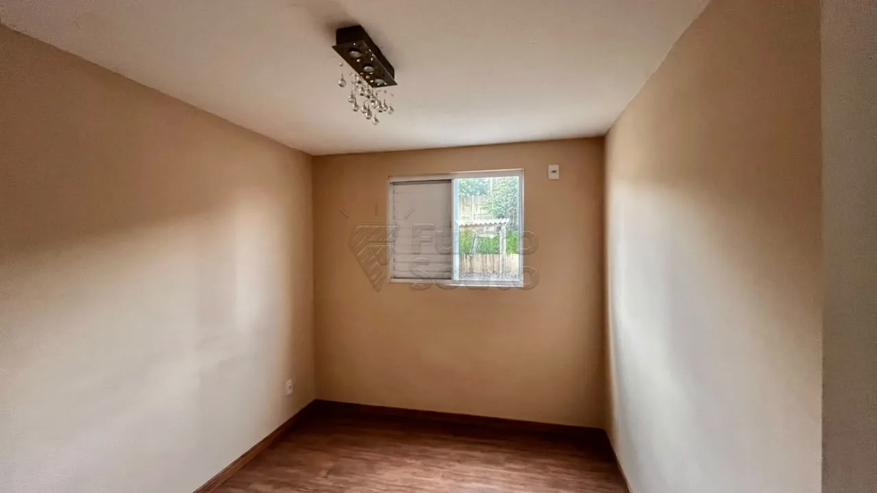 Comprar Apartamento / Padr&atilde;o em Pelotas R$ 160.000,00 - Foto 1