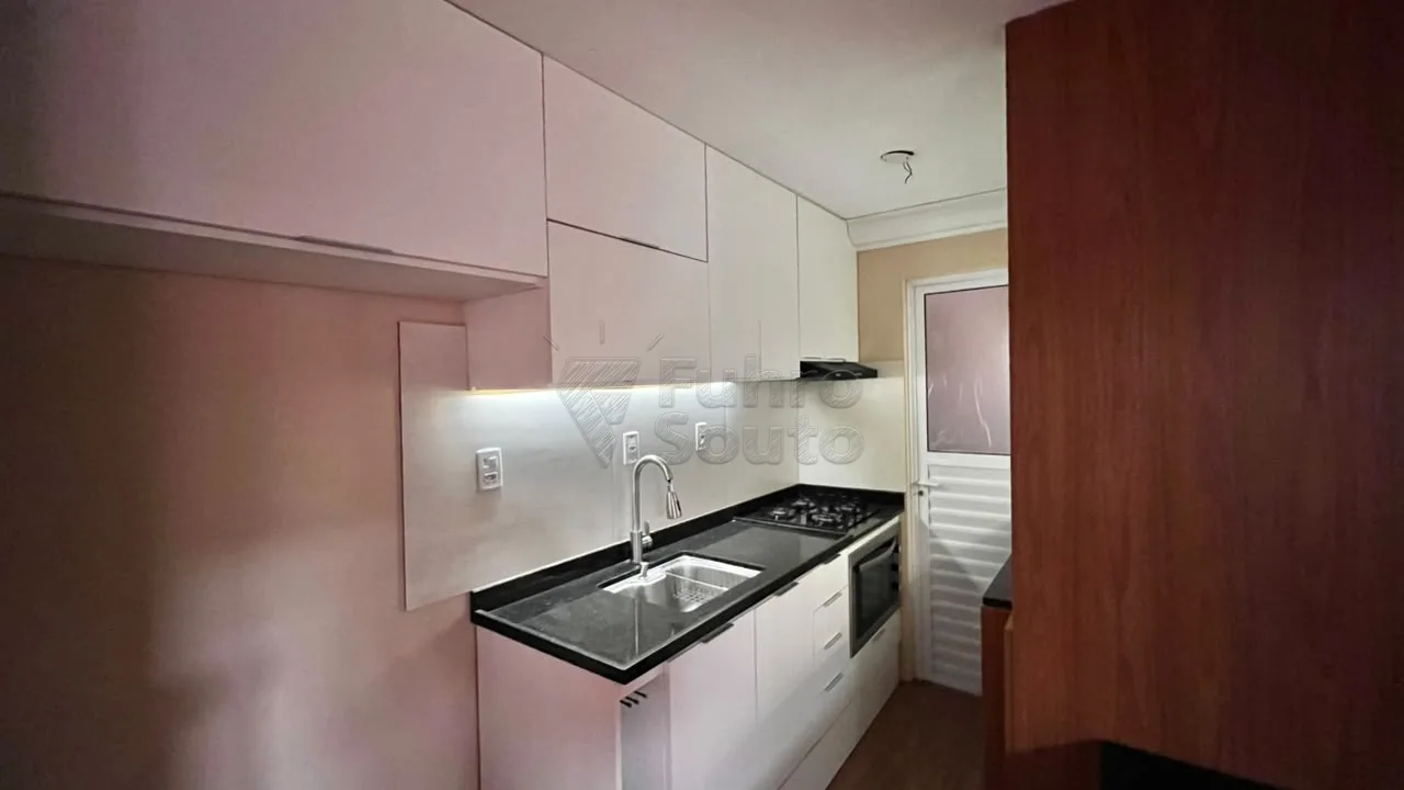 Comprar Apartamento / Padr&atilde;o em Pelotas R$ 160.000,00 - Foto 3