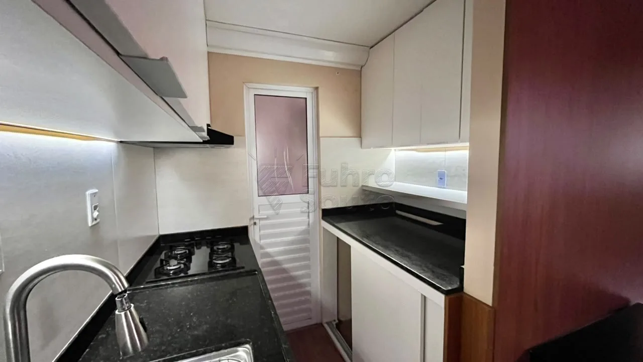 Comprar Apartamento / Padr&atilde;o em Pelotas R$ 160.000,00 - Foto 5