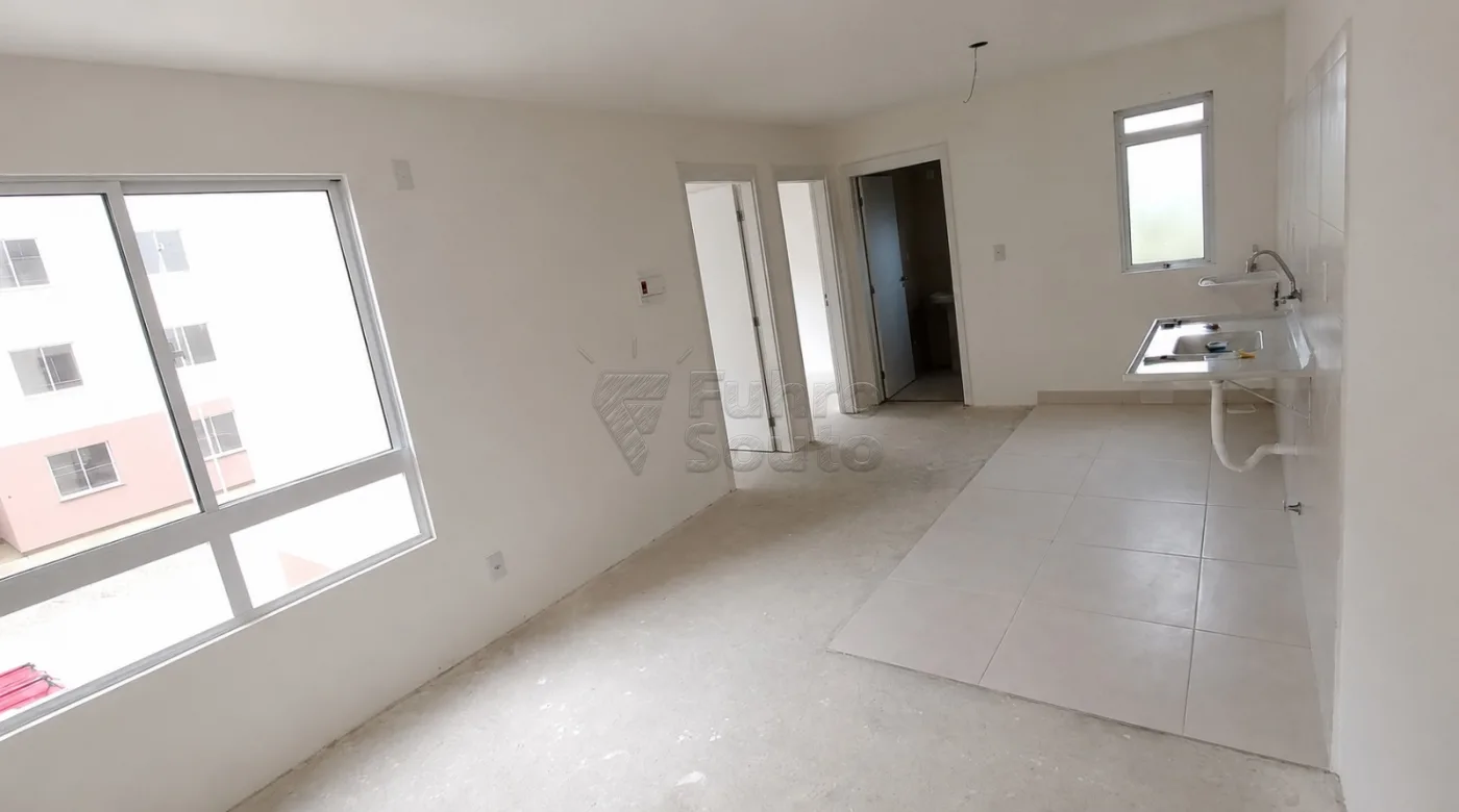 Comprar Apartamento / Padr&atilde;o em Pelotas R$ 175.000,00 - Foto 1