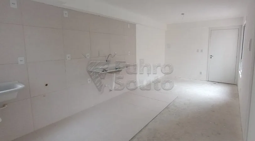 Comprar Apartamento / Padr&atilde;o em Pelotas R$ 175.000,00 - Foto 2