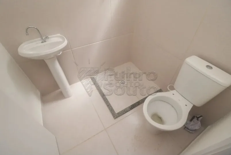 Comprar Apartamento / Padr&atilde;o em Pelotas R$ 175.000,00 - Foto 5