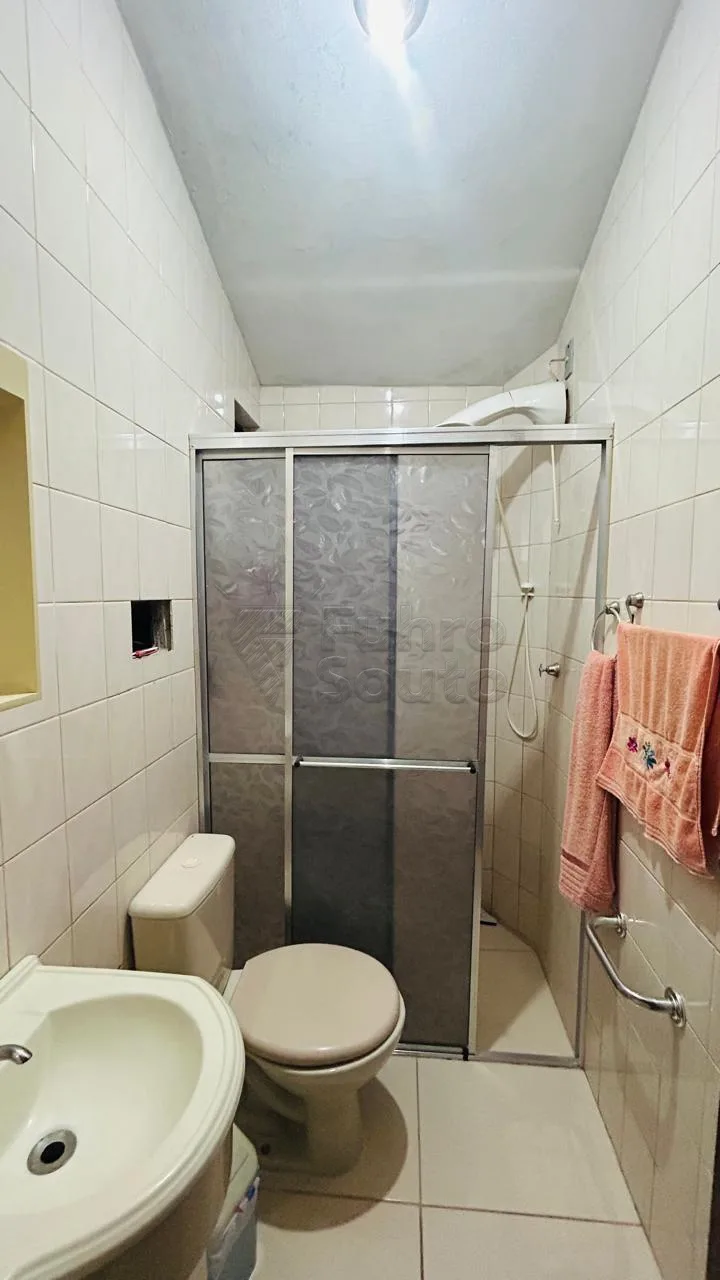 Comprar Apartamento / Padr&atilde;o em Pelotas R$ 217.000,00 - Foto 6