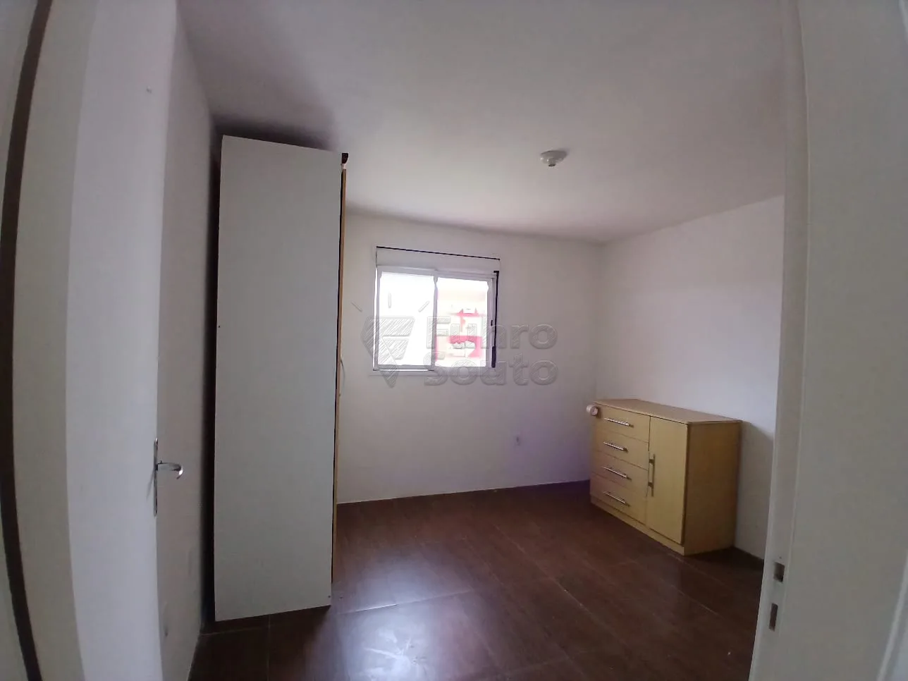 Comprar Apartamento / Padr&atilde;o em Pelotas R$ 150.000,00 - Foto 4
