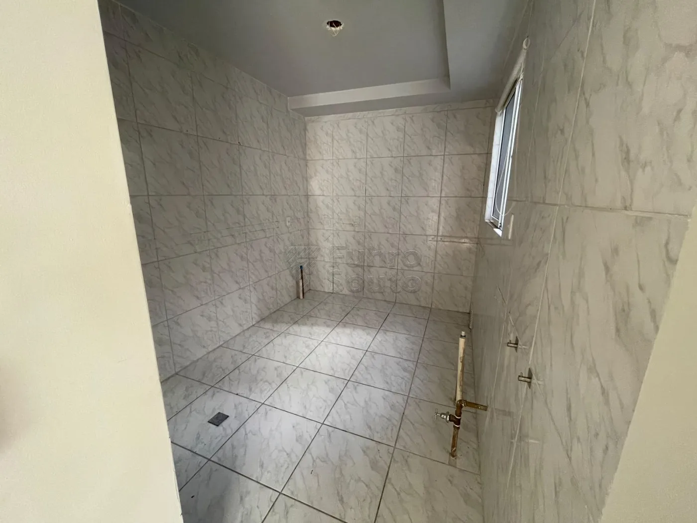 Comprar Apartamento / Padr&atilde;o em Pelotas R$ 180.000,00 - Foto 9