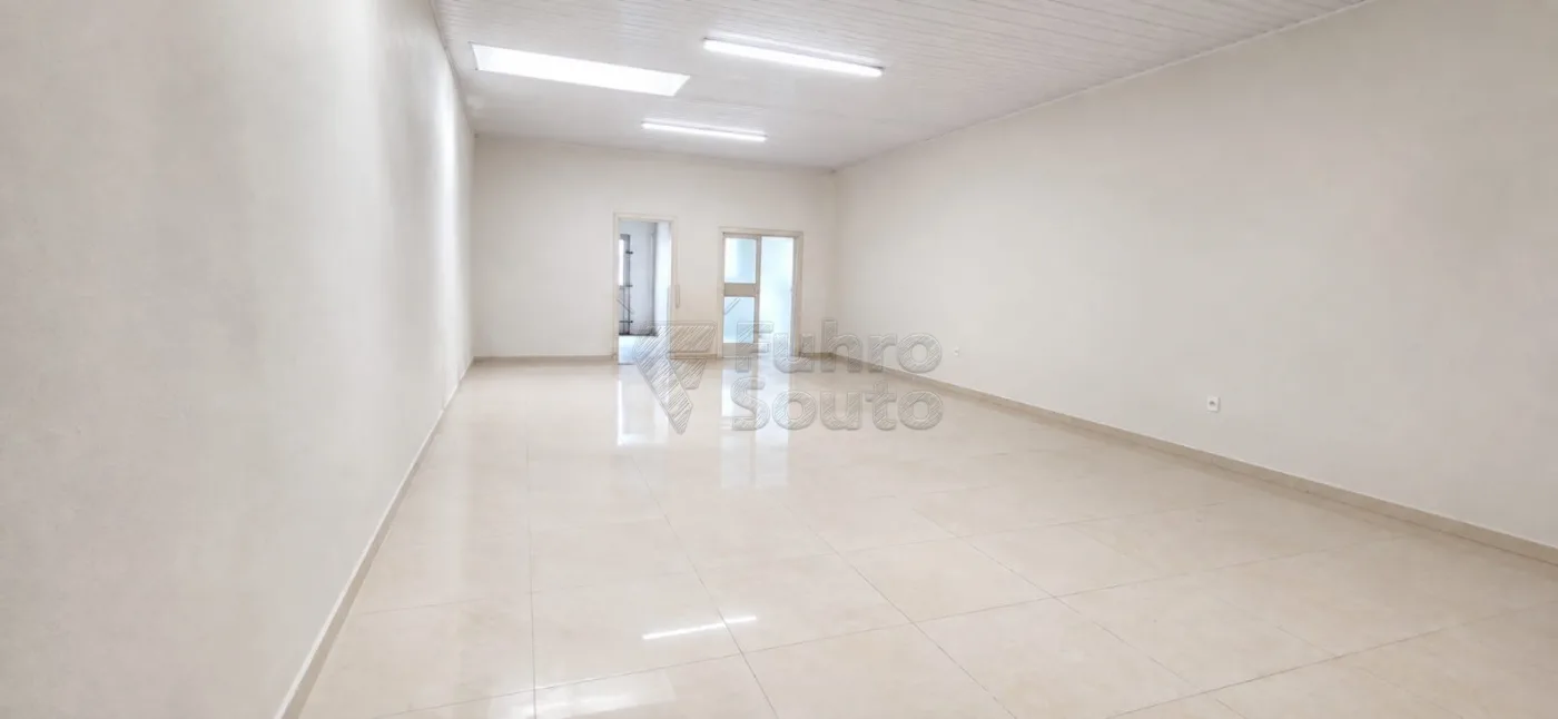 Comprar Comercial / Pr&eacute;dio em Pelotas R$ 600.000,00 - Foto 1