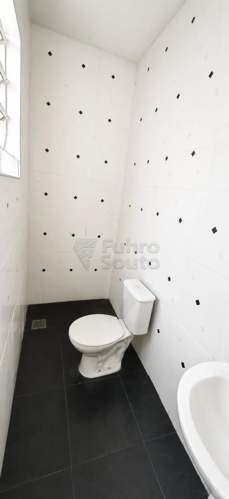 Comprar Comercial / Pr&eacute;dio em Pelotas R$ 600.000,00 - Foto 6