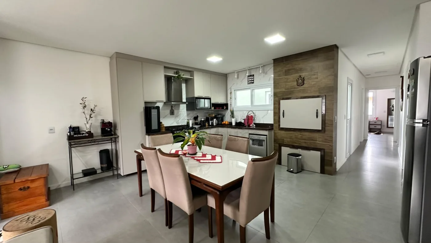 Comprar Casa / Padr&atilde;o em Pelotas R$ 970.000,00 - Foto 4