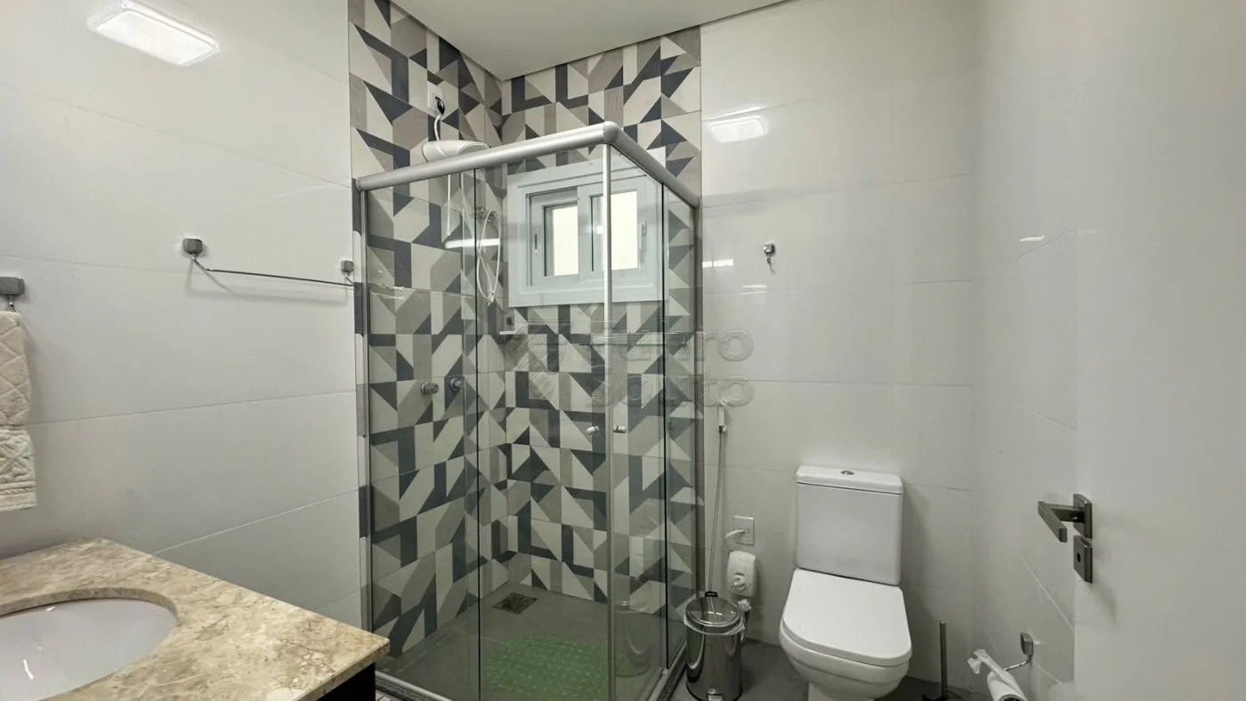 Comprar Casa / Padr&atilde;o em Pelotas R$ 970.000,00 - Foto 6