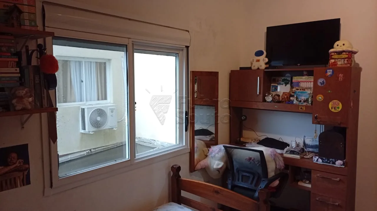 Comprar Apartamento / Padr&atilde;o em Pelotas R$ 170.000,00 - Foto 2