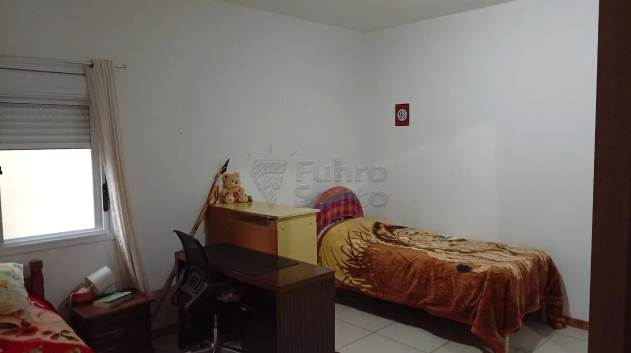 Comprar Apartamento / Padr&atilde;o em Pelotas R$ 170.000,00 - Foto 4