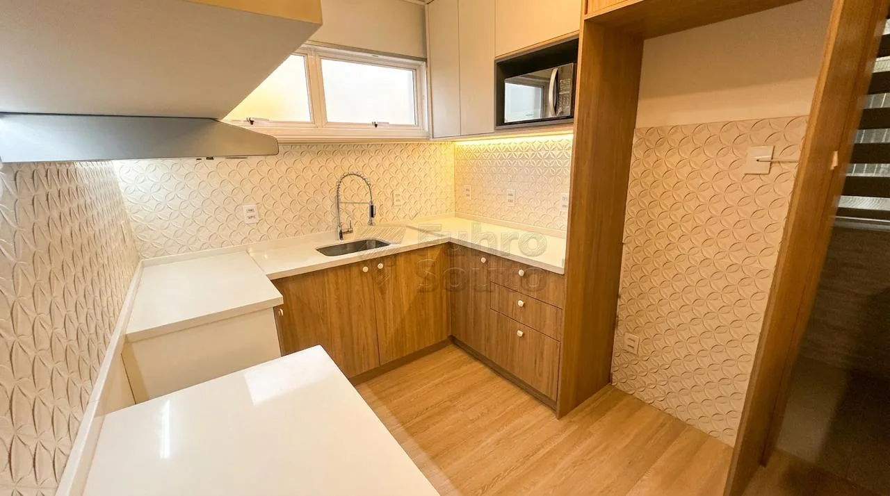 Comprar Apartamento / Padr&atilde;o em Pelotas R$ 330.000,00 - Foto 4