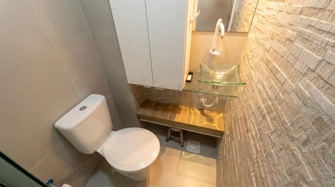 Comprar Apartamento / Padr&atilde;o em Pelotas R$ 330.000,00 - Foto 5