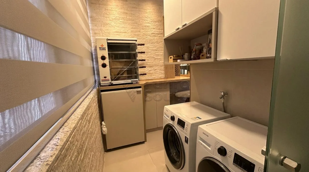 Comprar Apartamento / Padr&atilde;o em Pelotas R$ 330.000,00 - Foto 6