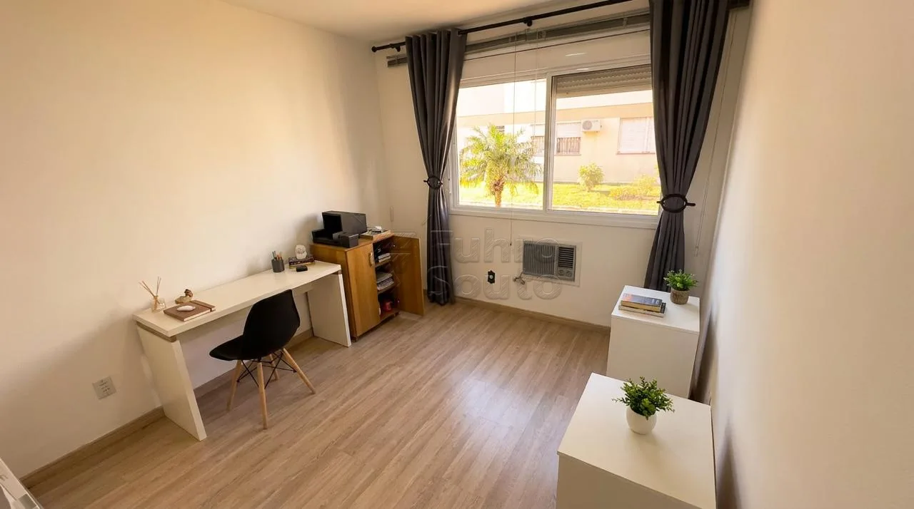 Comprar Apartamento / Padr&atilde;o em Pelotas R$ 330.000,00 - Foto 7