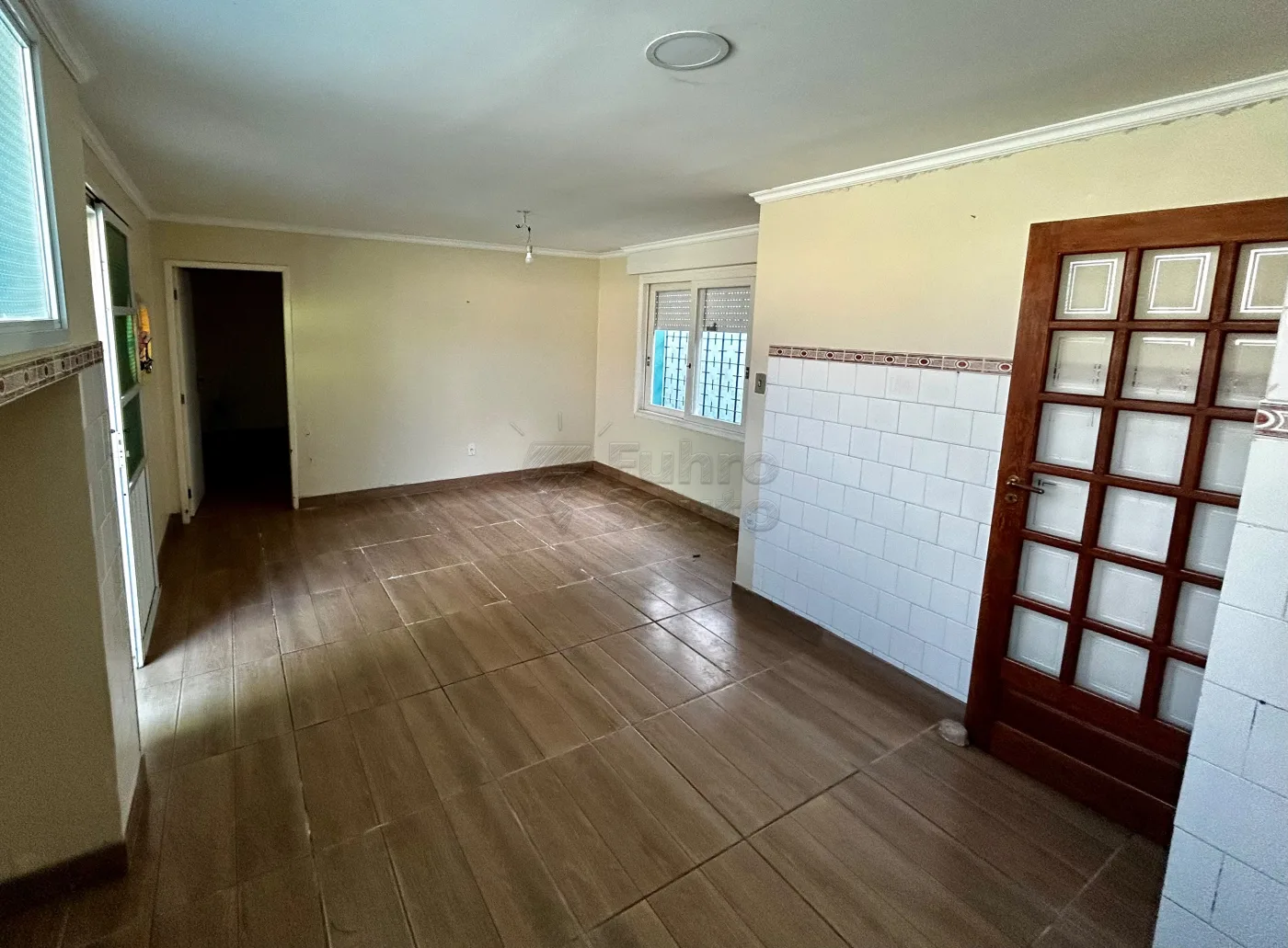 Comprar Casa / Padr&atilde;o em Pelotas R$ 583.000,00 - Foto 3