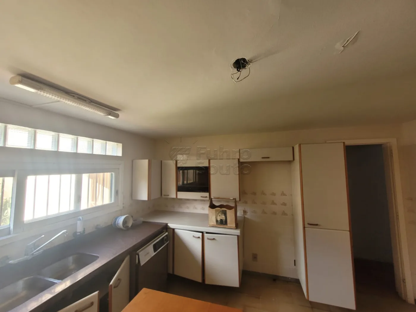 Comprar Casa / Padr&atilde;o em Pelotas R$ 1.180.000,00 - Foto 8