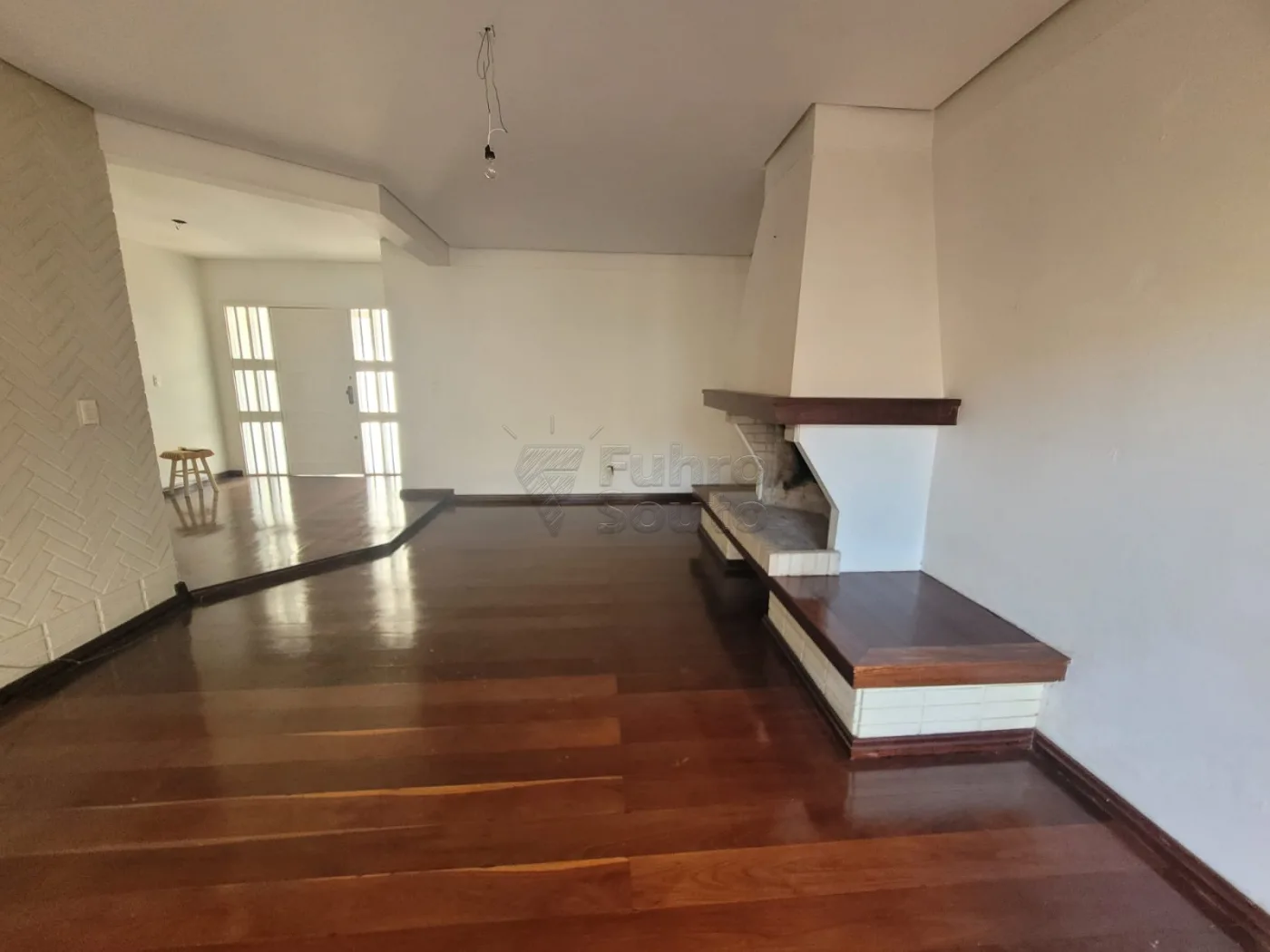 Comprar Casa / Padr&atilde;o em Pelotas R$ 1.180.000,00 - Foto 2