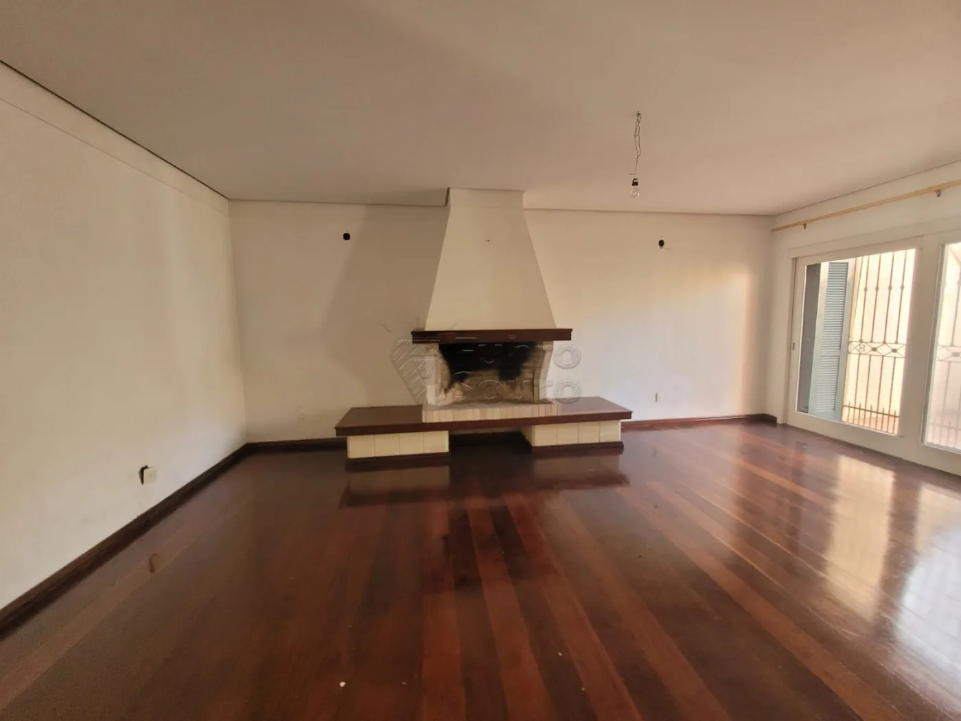 Comprar Casa / Padr&atilde;o em Pelotas R$ 1.180.000,00 - Foto 1