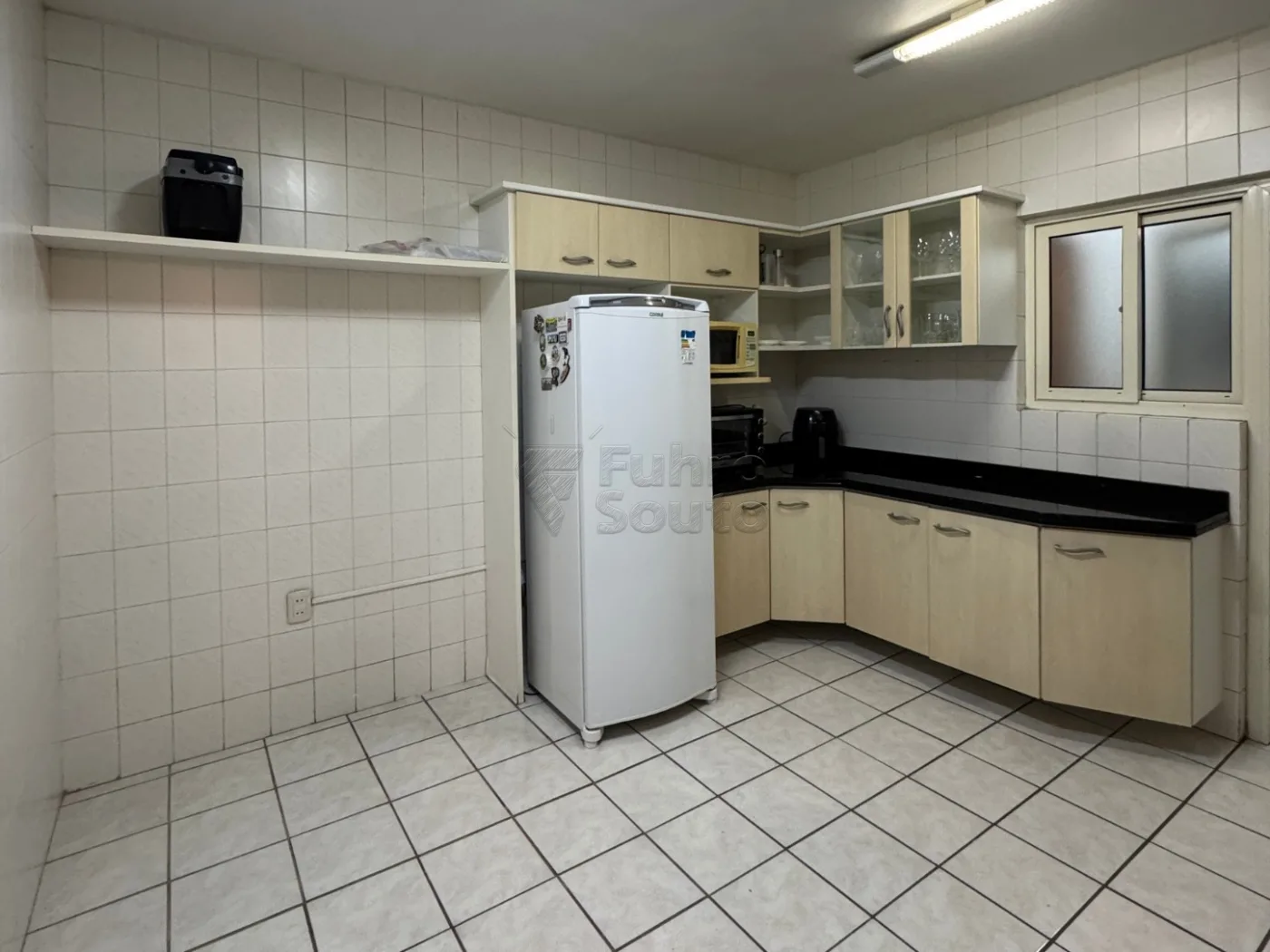 Comprar Apartamento / Padr&atilde;o em Pelotas R$ 380.000,00 - Foto 3