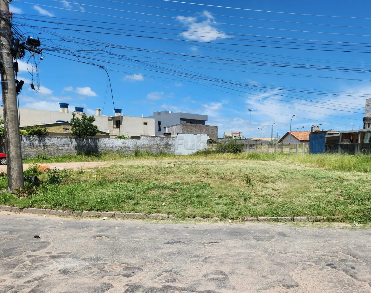 Comprar Terreno / Padr&atilde;o em Pelotas R$ 140.000,00 - Foto 1