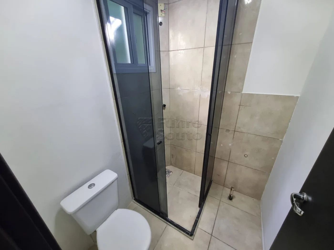 Comprar Apartamento / Padr&atilde;o em Pelotas R$ 170.000,00 - Foto 8