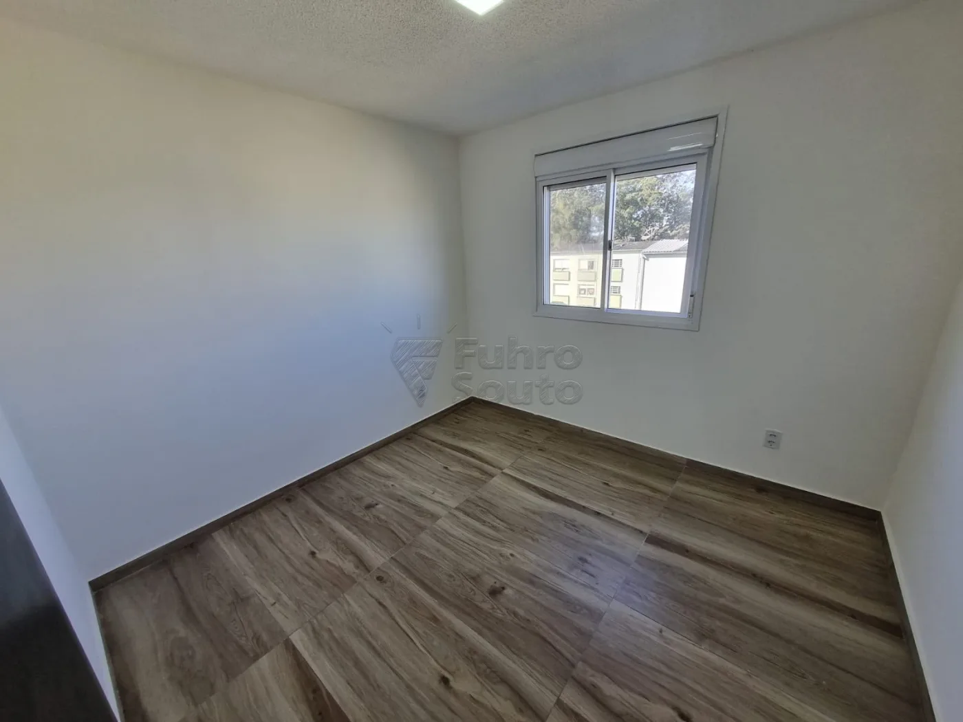 Comprar Apartamento / Padr&atilde;o em Pelotas R$ 170.000,00 - Foto 13